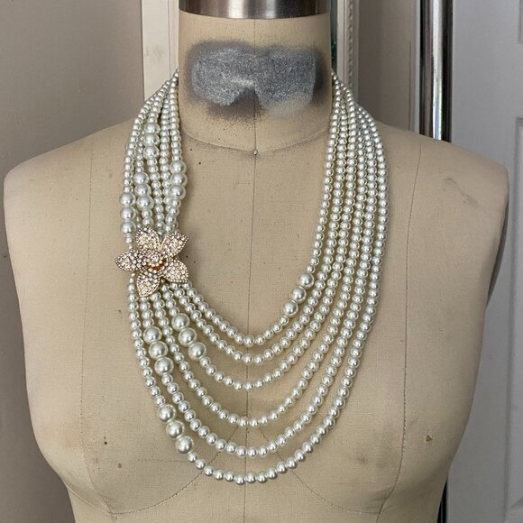 Bloomingdales CLASSIC White 6 strand Pearl Flower pendant bib Collar Necklace - Picture 8 of 15